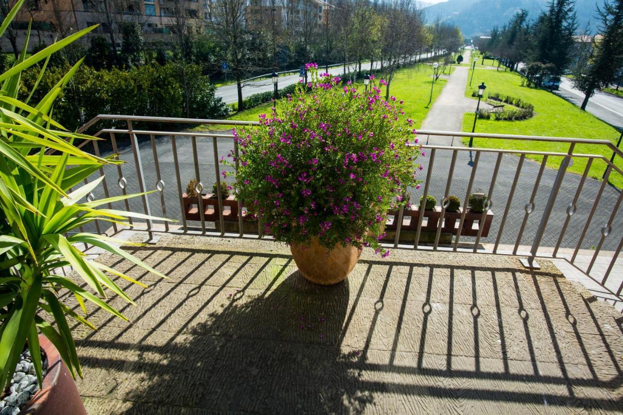 Hotel Palacio Atxega Usúrbil Dış mekan fotoğraf